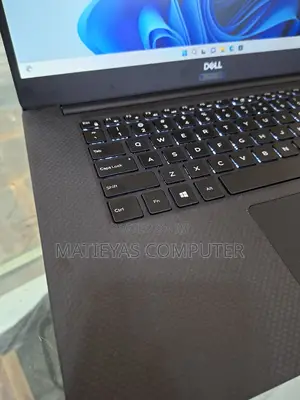 New Laptop Dell Precision 5540 16GB Intel Core I5 SSD 256GB