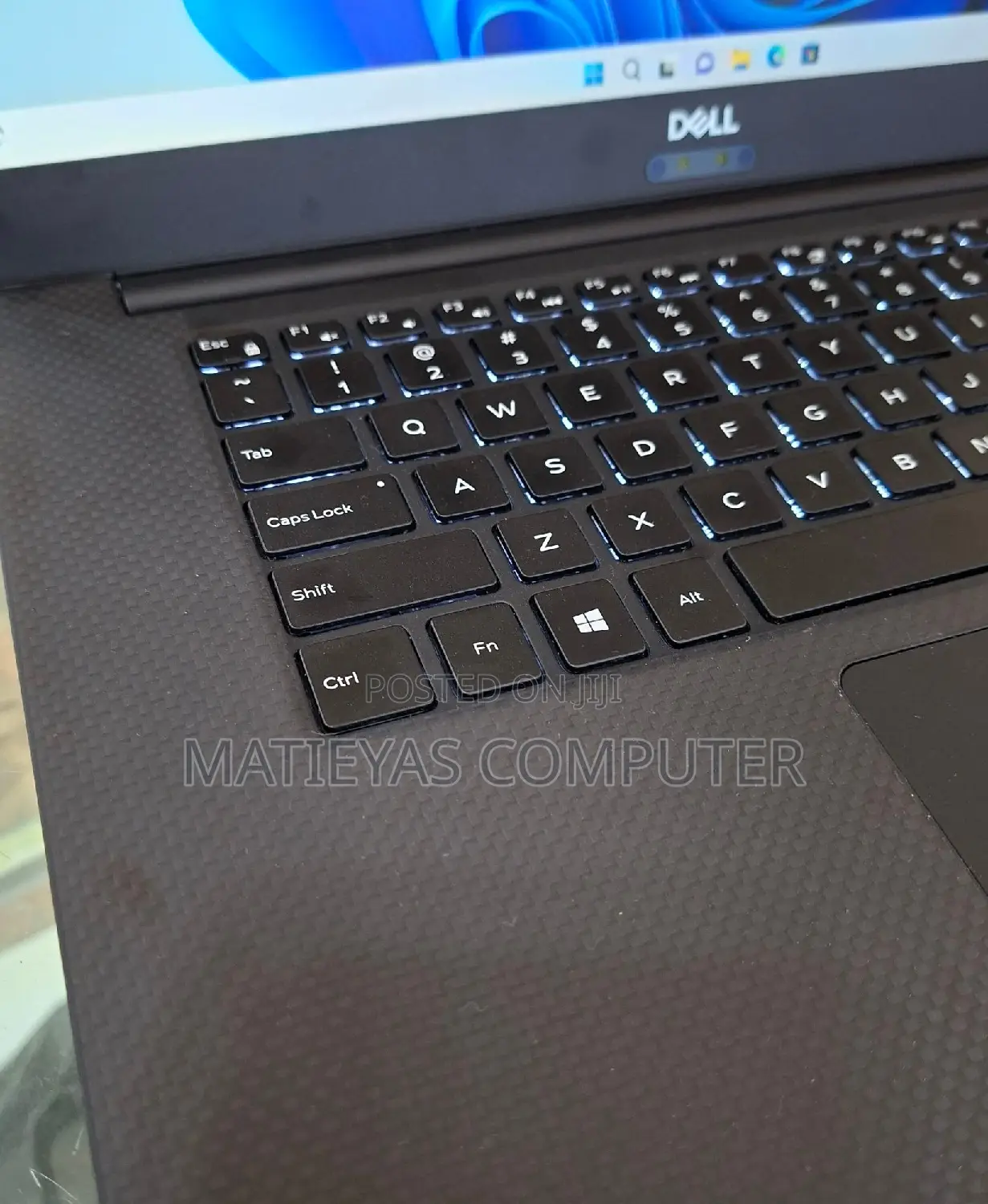 New Laptop Dell Precision 5540 16GB Intel Core I5 SSD 256GB