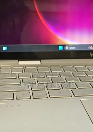 New Laptop HP Envy X360 8GB Intel Core I7 SSD 1T