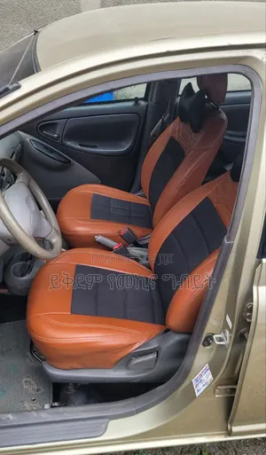 Toyota Platz 2000 Silver