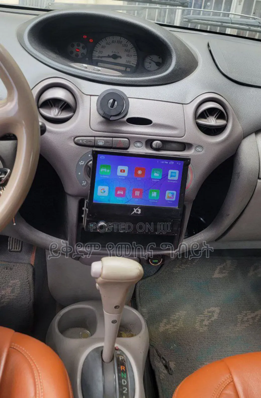 Toyota Platz 2000 Silver