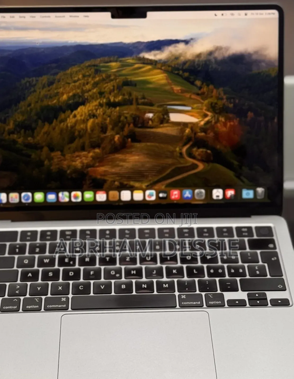 New Laptop Apple MacBook Air 2022 M2 8GB Apple M2 SSD 256GB