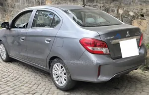 Mitsubishi Attrage 2021 Silver