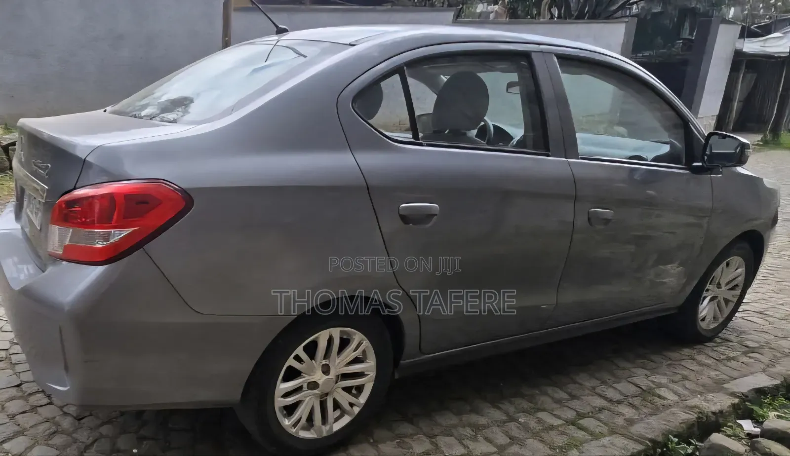 Mitsubishi Attrage 2021 Silver