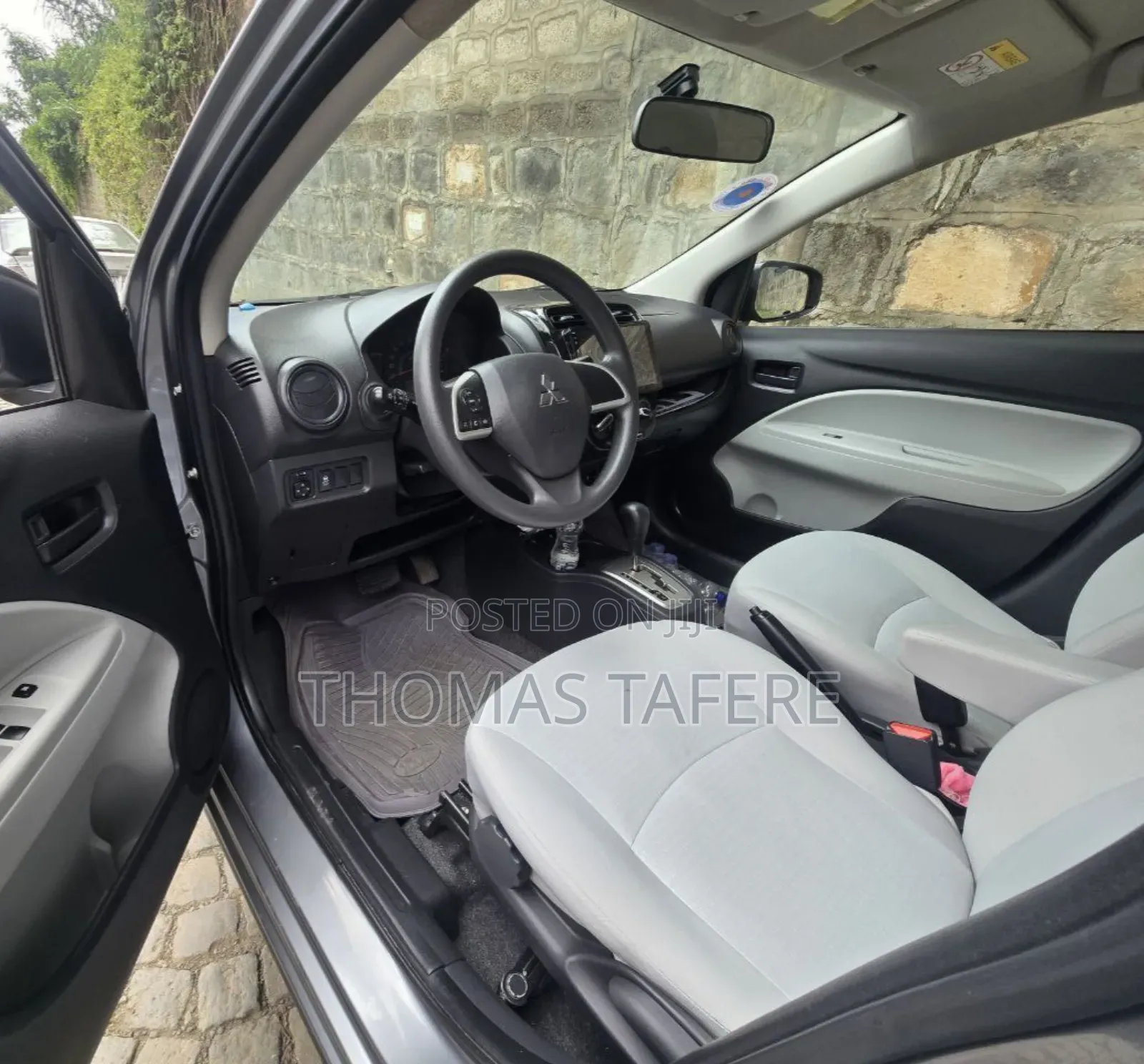 Mitsubishi Attrage 2021 Silver