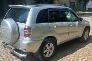 Toyota RAV4 Automatic 2003 Silver