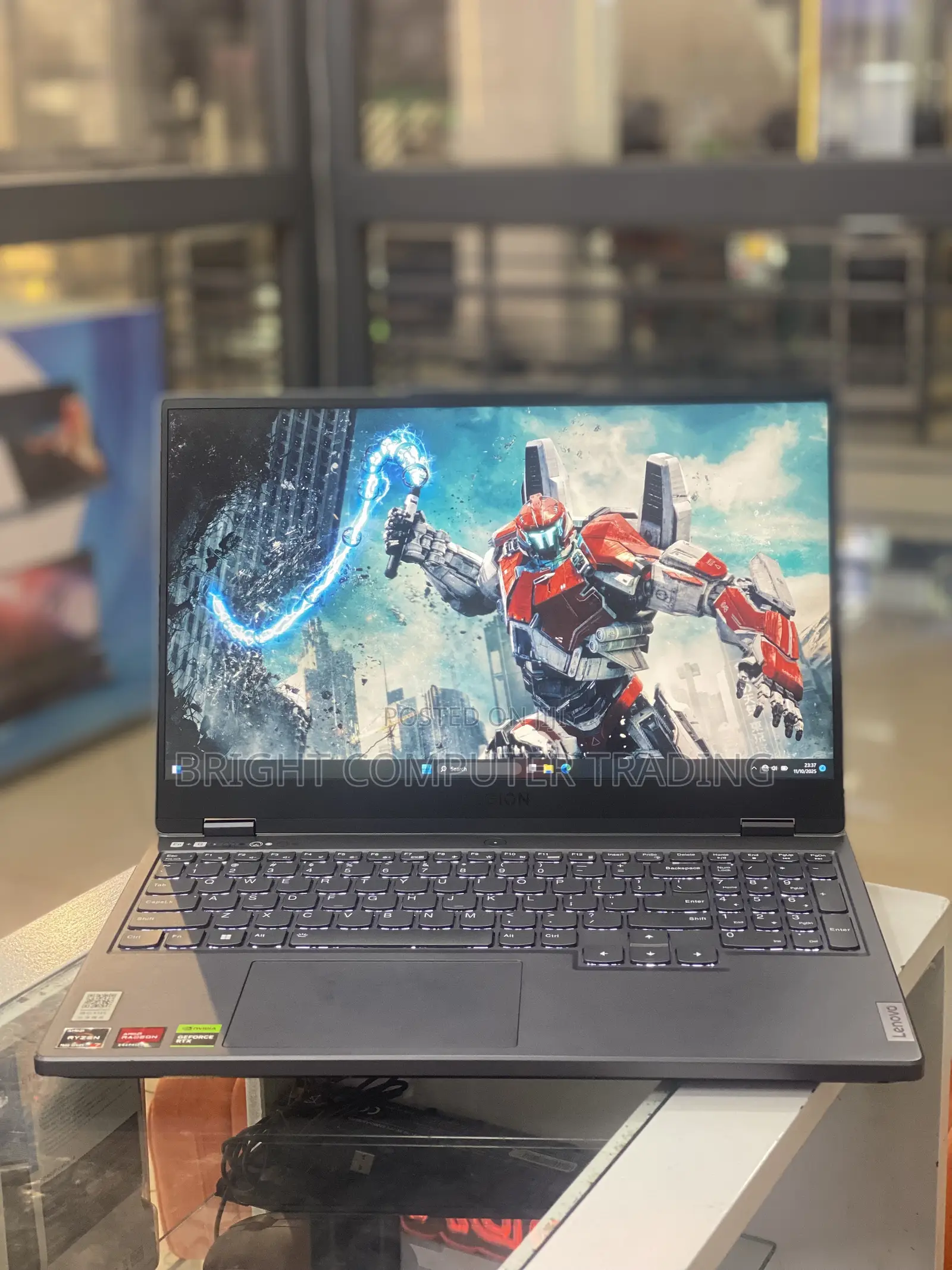 New Laptop Lenovo 16GB Intel Core I7 SSD 1T