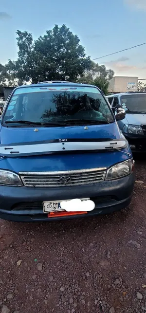 Photo - Toyota HiAce 2011 Blue