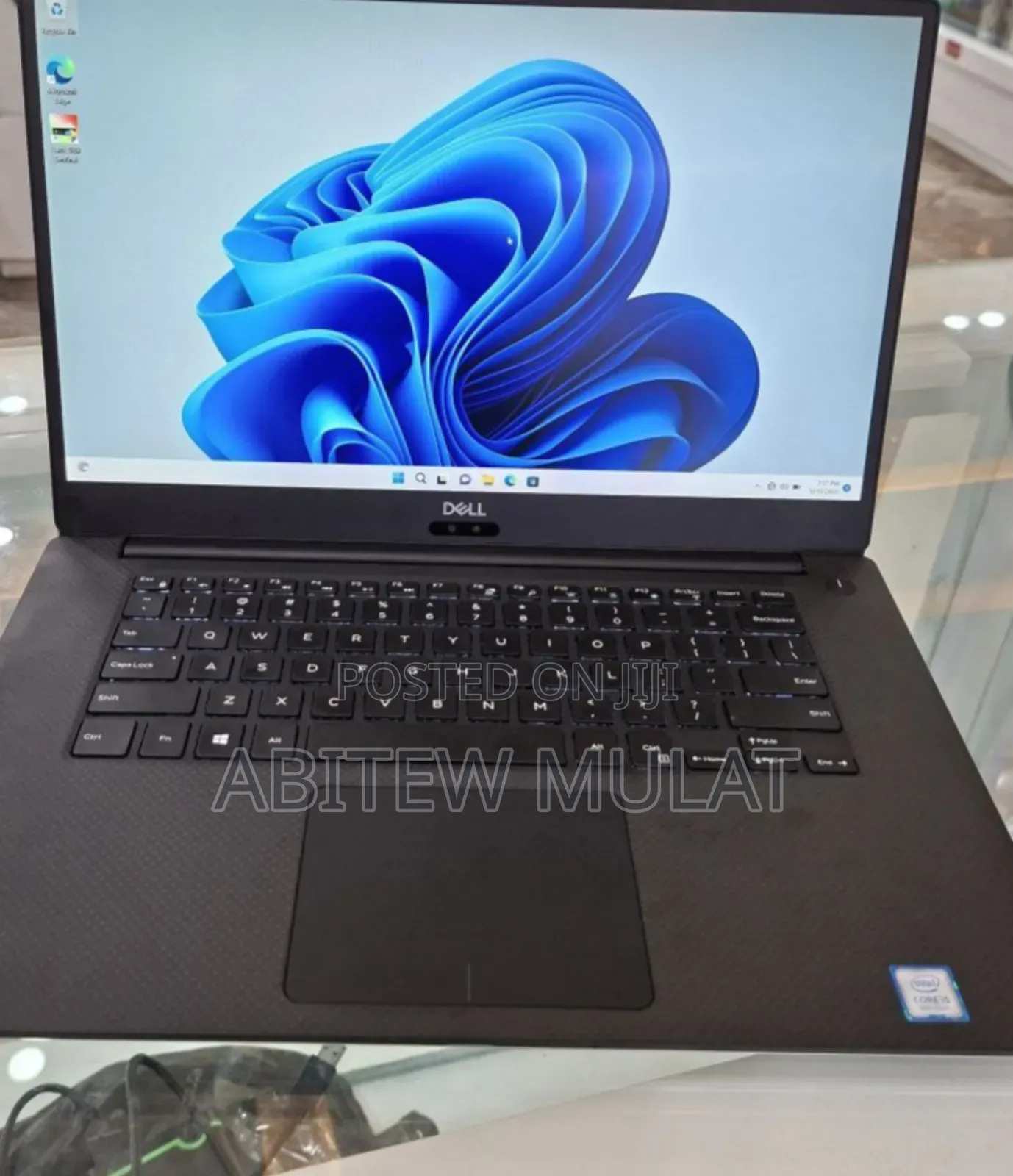 New Laptop Dell Precision 5540 16GB Intel Core I5 SSD 256GB