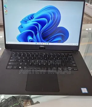 New Laptop Dell Precision 5540 16GB Intel Core I5 SSD 256GB