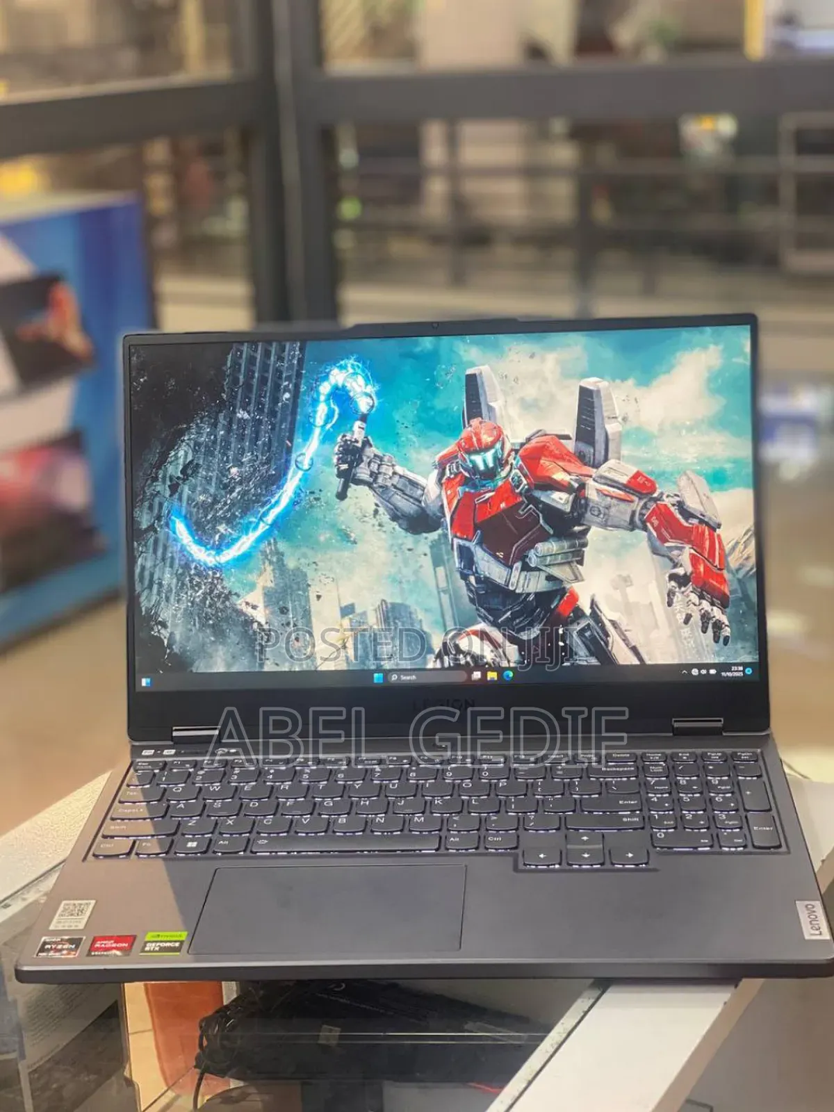 New Laptop Lenovo 16GB AMD Ryzen 7 SSD 1T