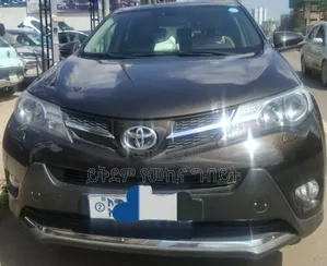 Photo - Toyota RAV4 2015 Gray