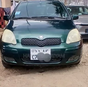 Toyota Vitz 2002 Green