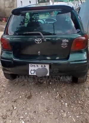 Toyota Vitz 2002 Green