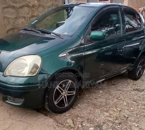 Toyota Vitz 2002 Green