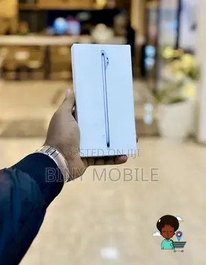 Photo - New Apple iPhone Air 256 GB Blue