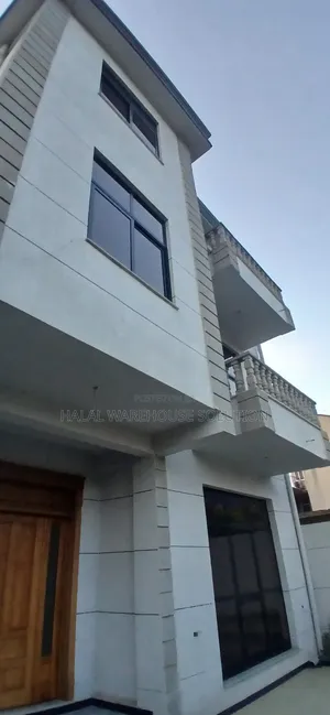 Furnished 7bdrm Townhouse/Terrace in Addis Abeba, Akaky Kaliti for sale