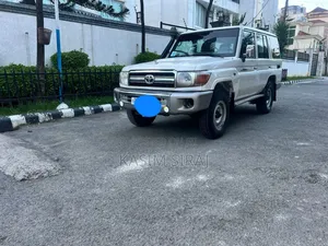 Toyota Land Cruiser 4.5 V8 GX-R 2014 White