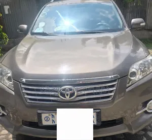 Photo - Toyota RAV4 2012 Gray