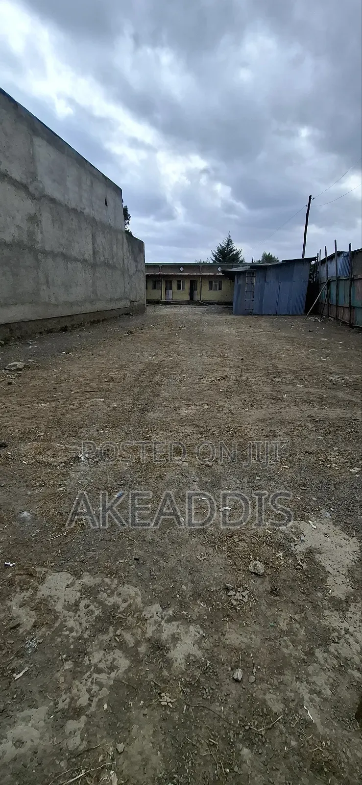 20bdrm House in Goro Adebaby, Bole for sale