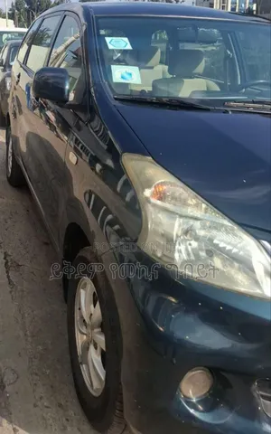 Toyota Avanza 2013 Black