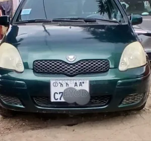 Toyota Vitz 2002 Green