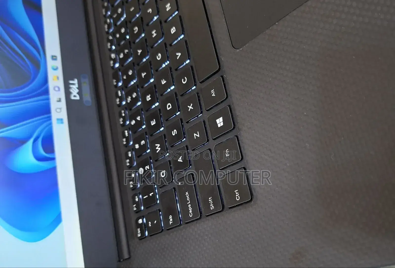 New Laptop Dell Precision 5540 16GB Intel Core I5 SSD 256GB