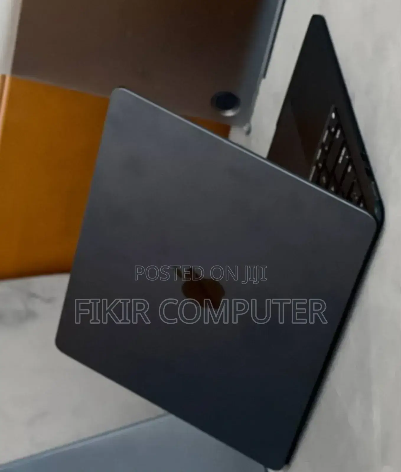 New Laptop Apple MacBook Air 2022 M2 8GB Apple M2 SSD 256GB