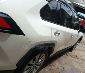 Toyota RAV4 2020 White