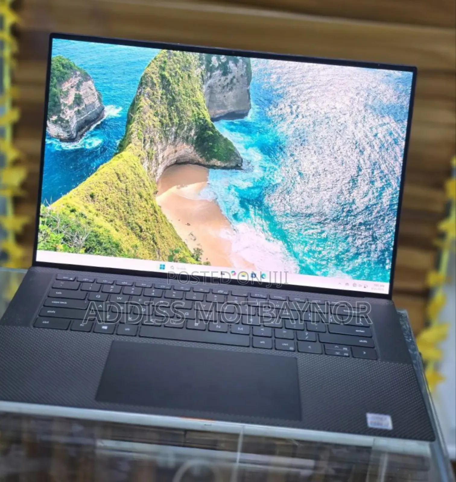 New Laptop Dell XPS 15 16GB Intel Core I7 SSD 512GB