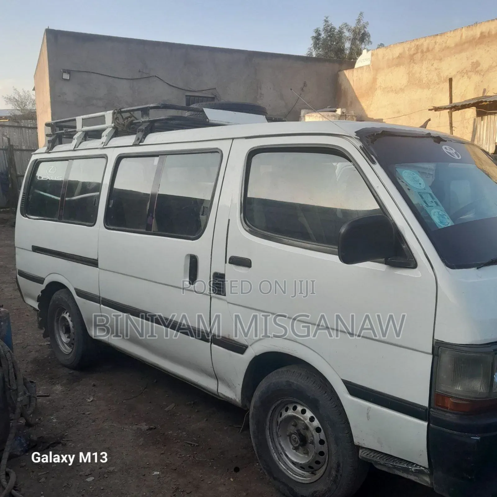 Toyota HiAce 2004 White