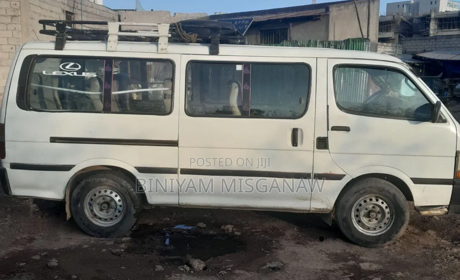 Toyota HiAce 2004 White