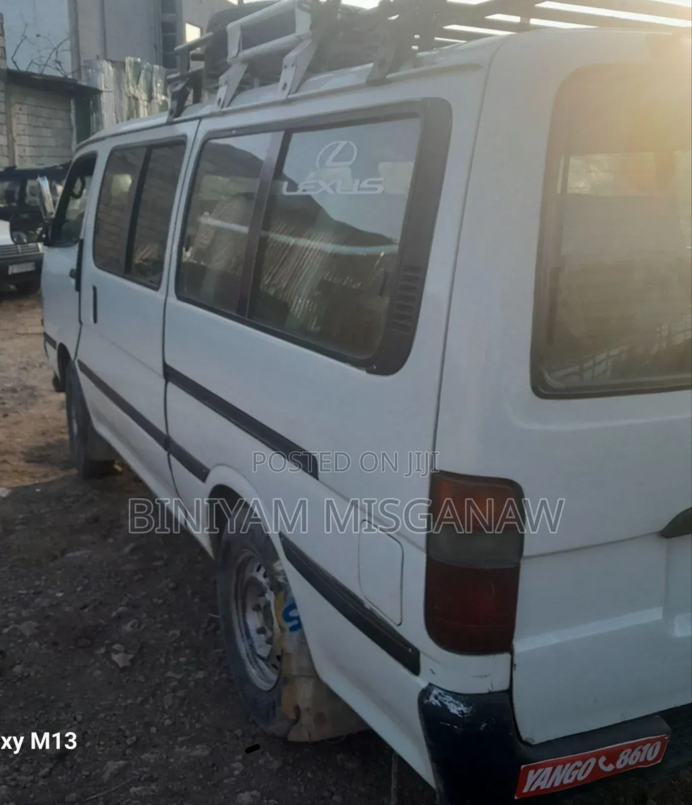 Toyota HiAce 2004 White