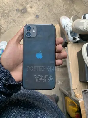 Photo - Apple iPhone 11 128 GB Black