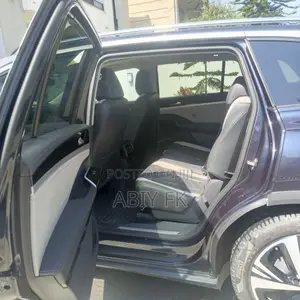 Volkswagen ID.6 2022 Black