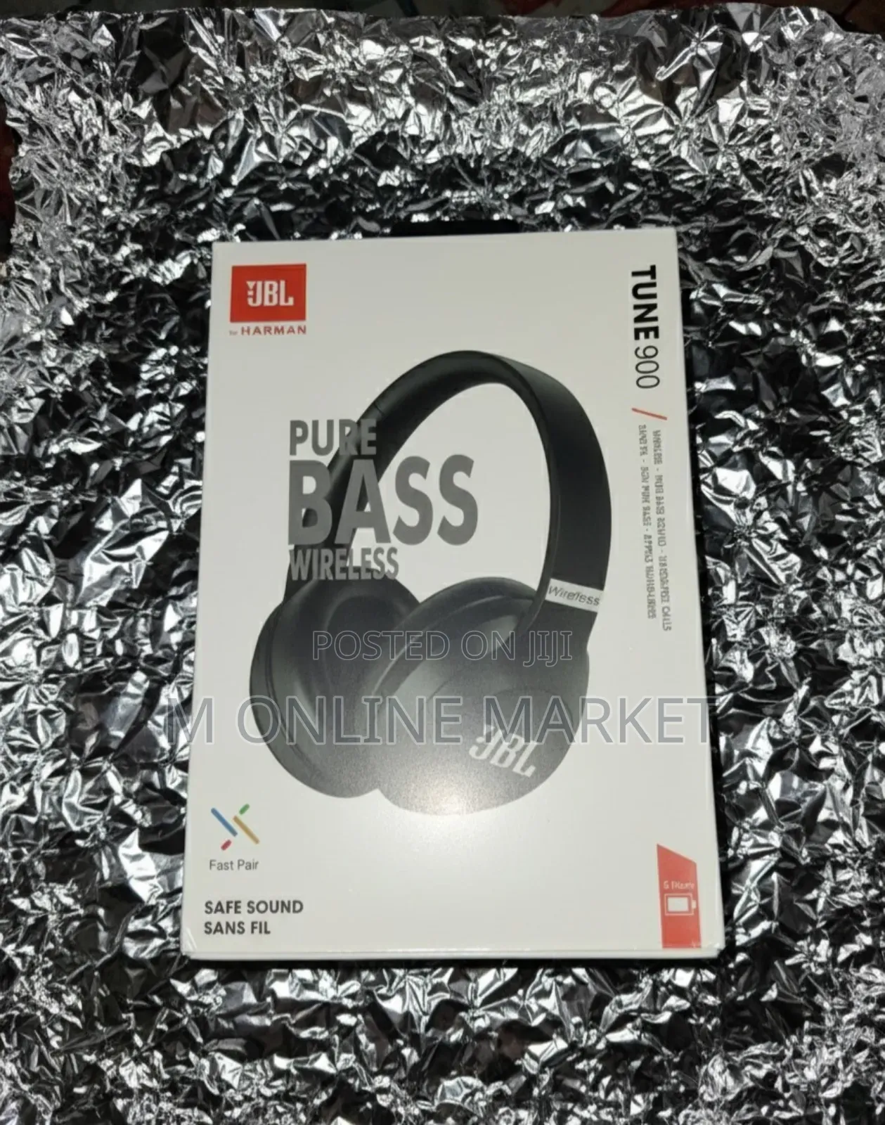 JBL 900 Level Up: Power to the Player.