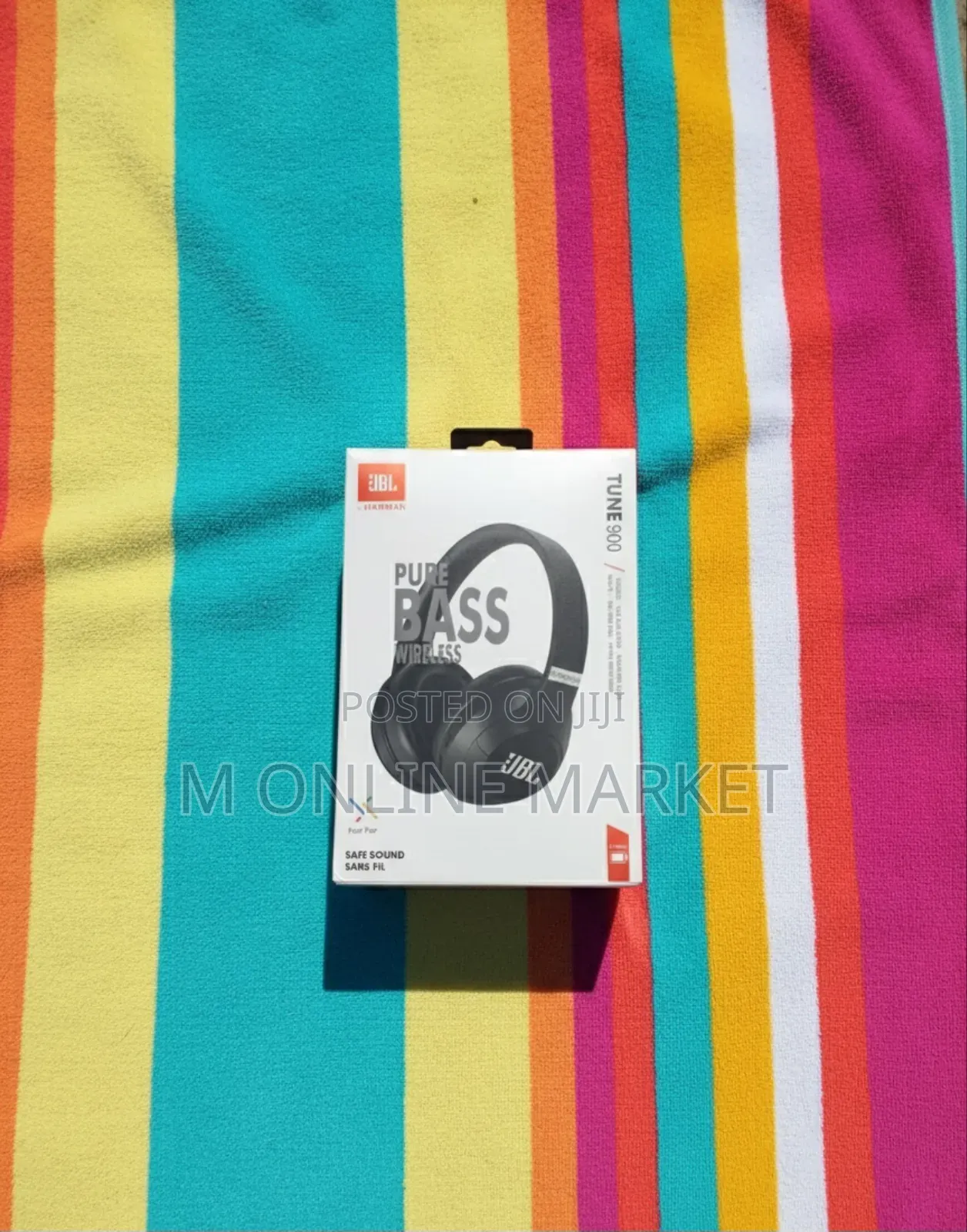 JBL 900 Level Up: The Professional Edge.