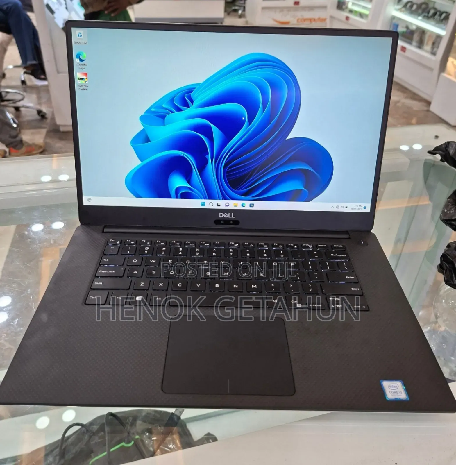 New Laptop Dell Precision 5540 16GB Intel Core I5 SSD 256GB