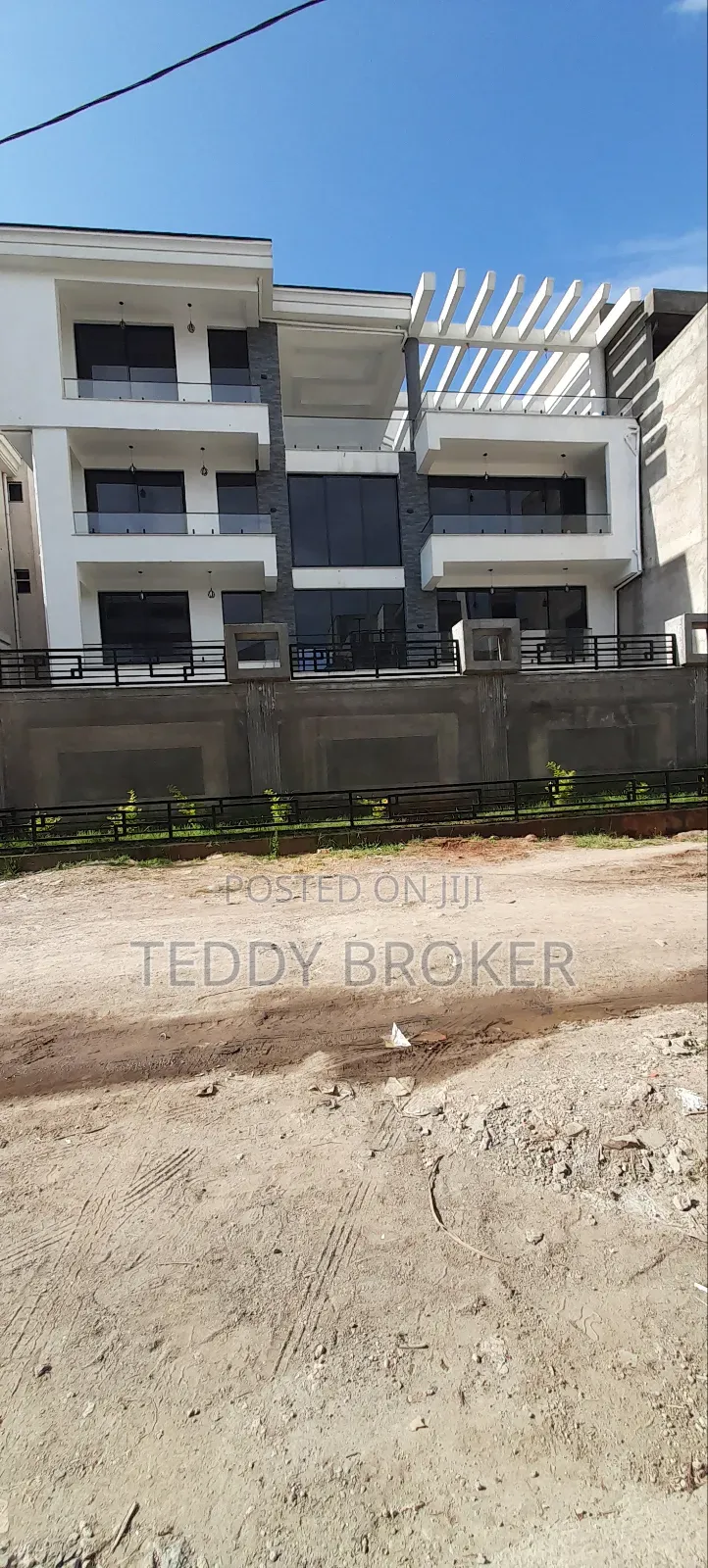 10bdrm House in Haile Garment, Nifas Silk-Lafto for sale