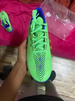 Photo - Nike 160 Mg Jr Laces