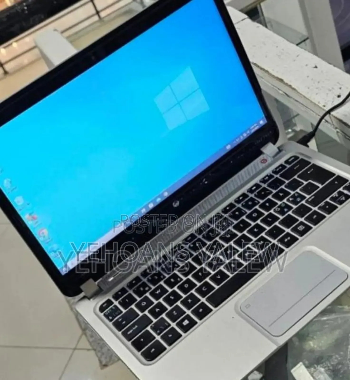 New Laptop HP Spectre 13 4GB Intel Core i5 SSD 128GB