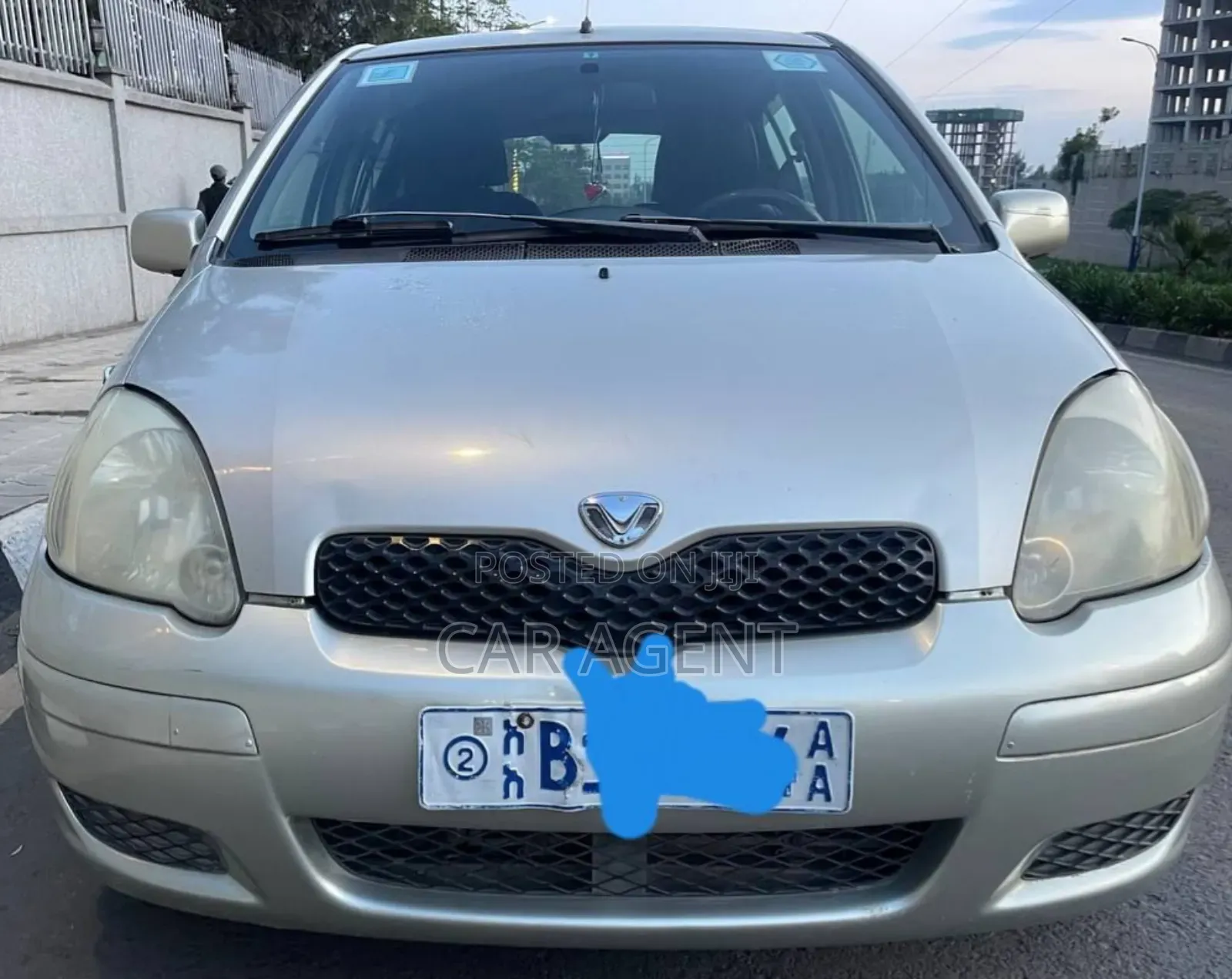 Toyota Vitz 2001 Silver