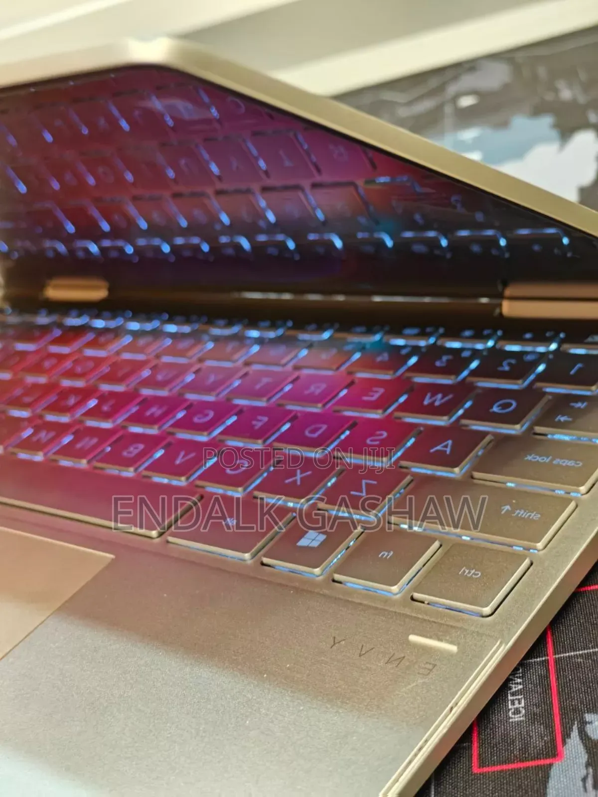 New Laptop HP Envy X360 8GB Intel Core I7 SSD 1T