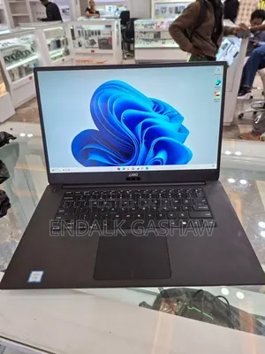 Photo - New Laptop Dell XPS 15 16GB Intel Core I5 SSD 256GB