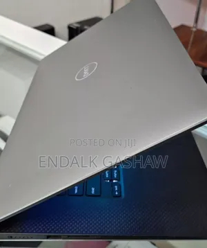 New Laptop Dell XPS 15 16GB Intel Core I5 SSD 256GB