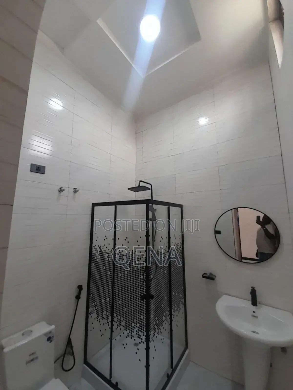 Furnished 4bdrm Villa in Akaky Kaliti for sale