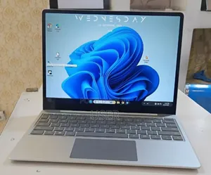 New Laptop Microsoft Surface 8GB Intel Core I5 SSD 128GB