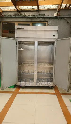 Photo - Victory Commercial 2-Door Refrigerator (Model Vr-2)
