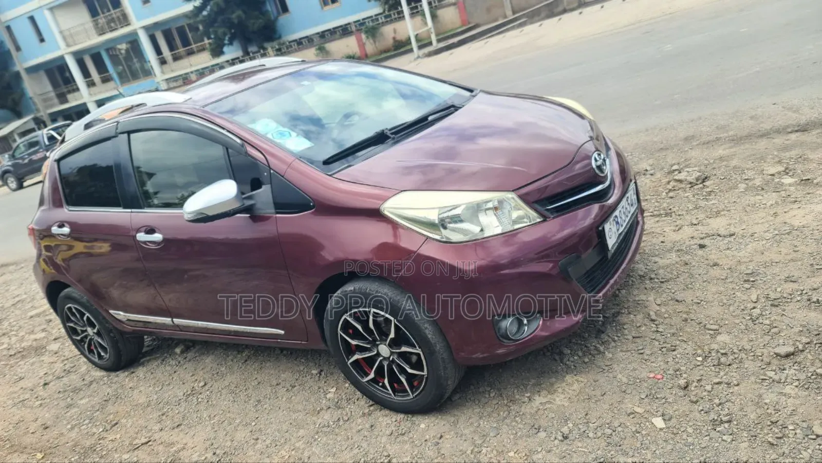 Toyota Yaris 2012 Burgundy