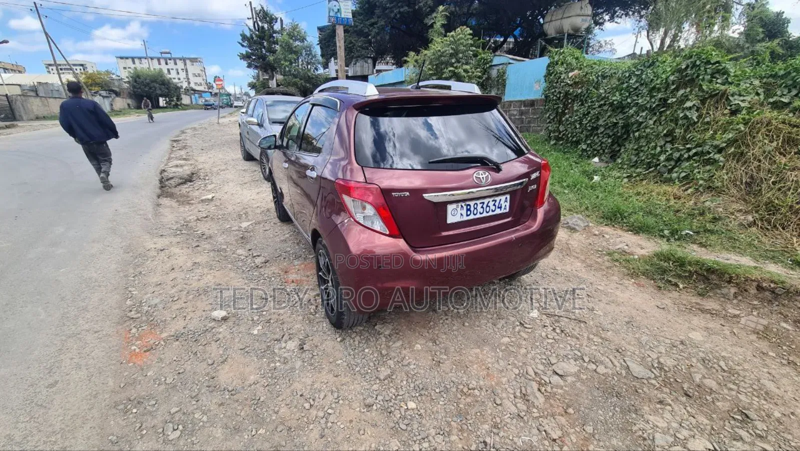 Toyota Yaris 2012 Burgundy